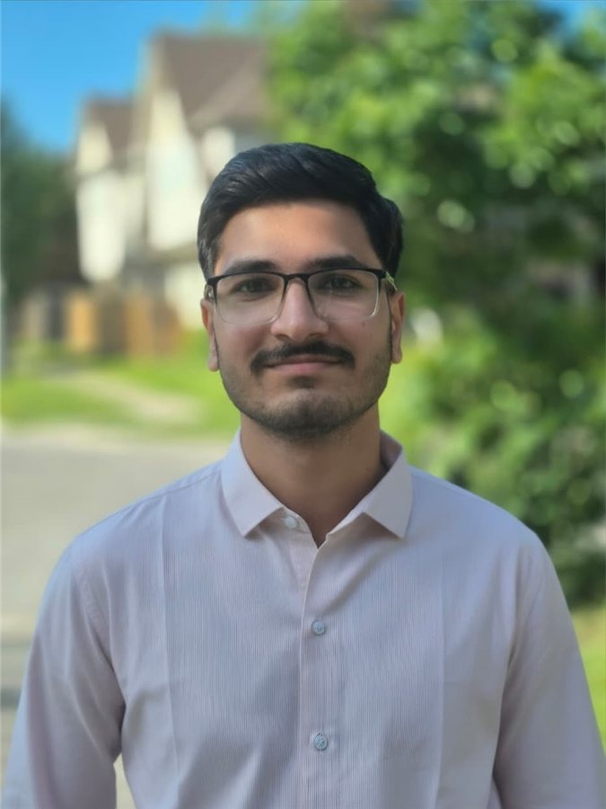 Portrait of Haris Riaz
